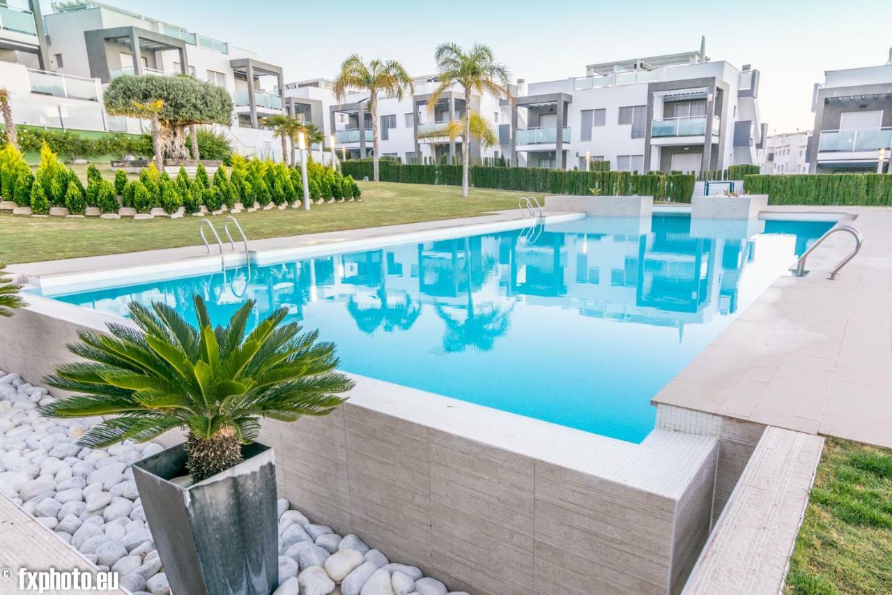 Eluxuria Sunny Villa Torrevieja Buitenkant foto